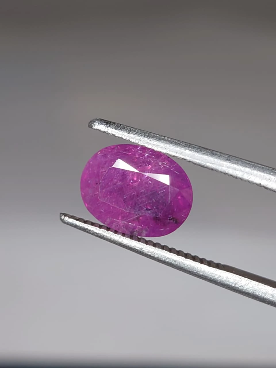2.2ct Natural Oval Faceted Sapphire from Kashmir Pakistan — view 3